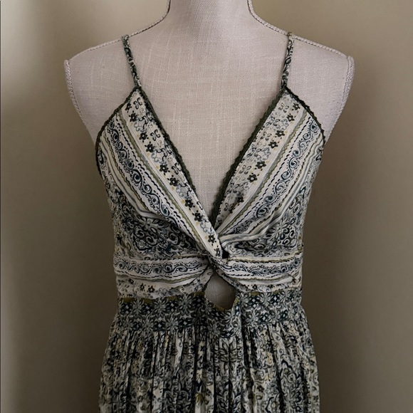 New Angie Green and White Patterned Maxi Dress - Picture 6 of 16